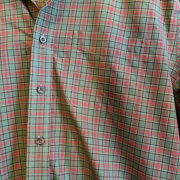 L.L. Bean SZ L Red and Green Holiday Plaid Shirt! - Picture 2 of 11